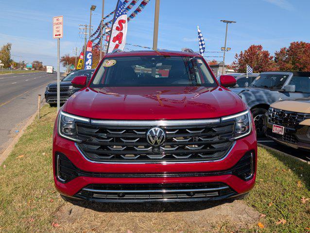 used 2025 Volkswagen Atlas car, priced at $40,254