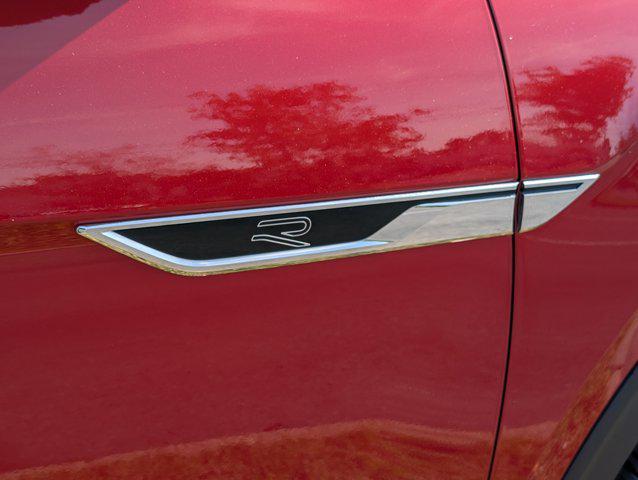 used 2025 Volkswagen Atlas car, priced at $40,254