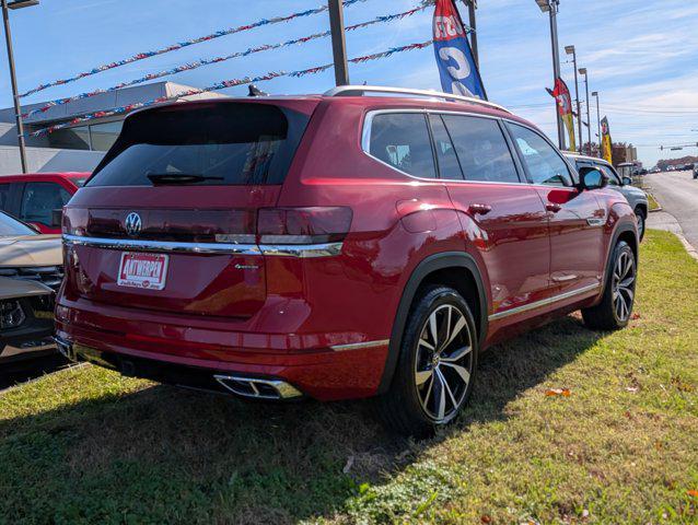 used 2025 Volkswagen Atlas car, priced at $40,254