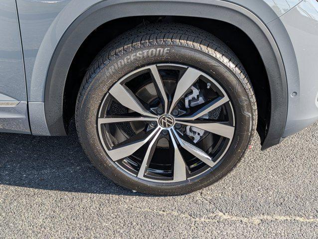 used 2025 Volkswagen Atlas car, priced at $42,543