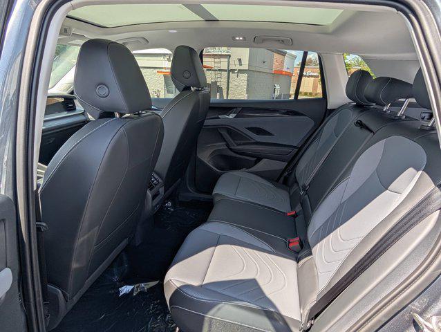 new 2025 Volkswagen Tiguan car, priced at $35,355