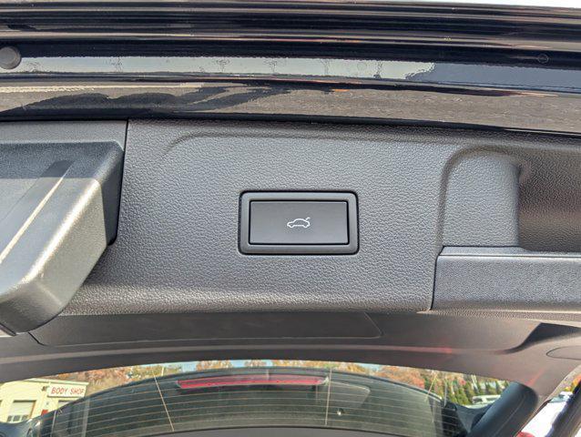 new 2026 Volkswagen Atlas car, priced at $45,193