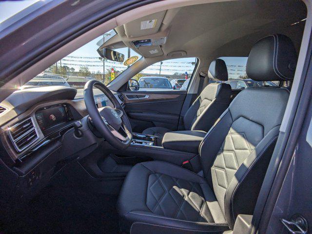 new 2025 Volkswagen Atlas car, priced at $43,475