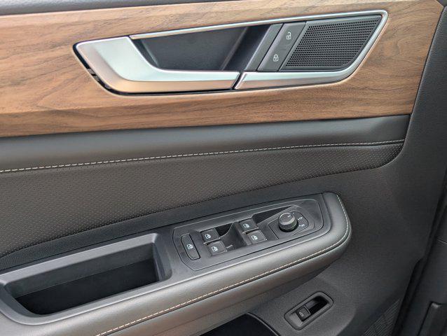 new 2026 Volkswagen Atlas car, priced at $43,070