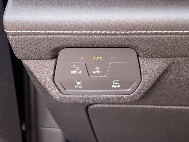 new 2026 Volkswagen Atlas car, priced at $45,713