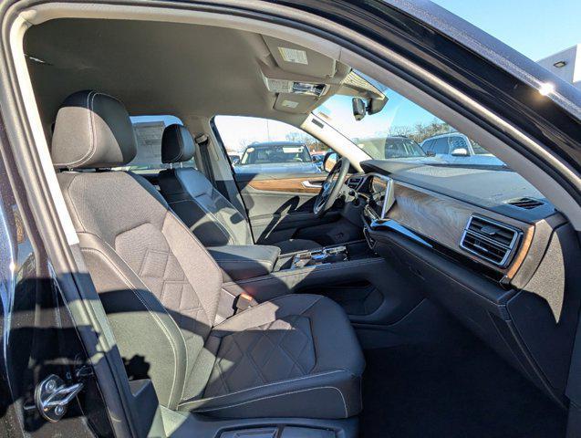 new 2025 Volkswagen Atlas car, priced at $43,475