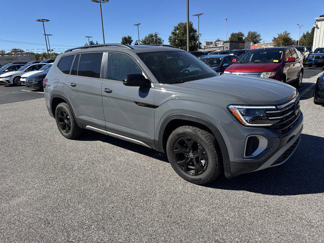 used 2025 Volkswagen Atlas car, priced at $40,290
