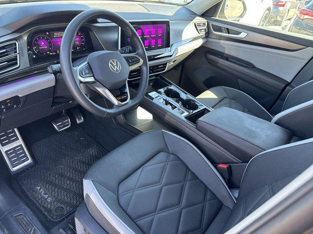 used 2025 Volkswagen Atlas car, priced at $40,290