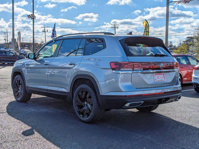 new 2025 Volkswagen Atlas car, priced at $43,148