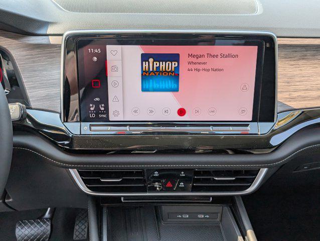 new 2025 Volkswagen Atlas car, priced at $47,461
