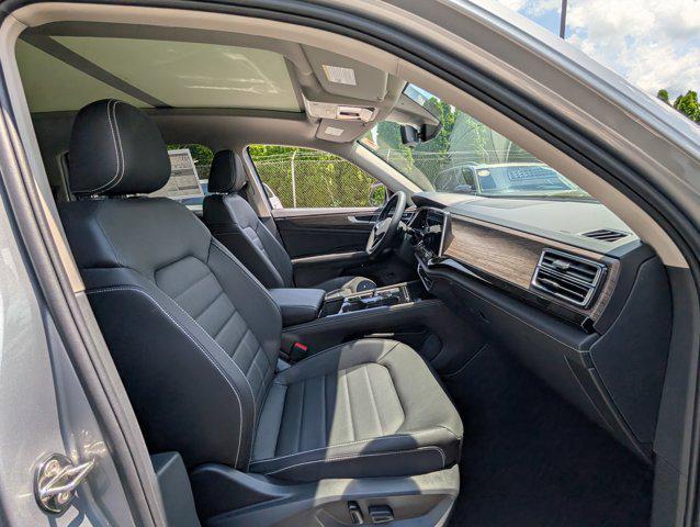 new 2025 Volkswagen Atlas car, priced at $50,131