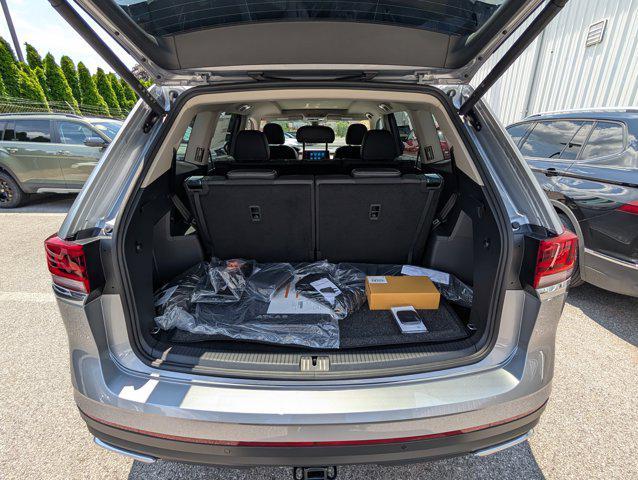 new 2025 Volkswagen Atlas car, priced at $50,131