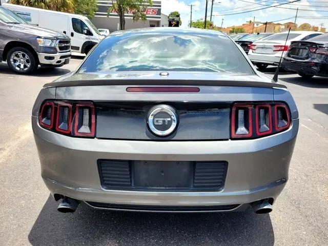used 2014 Ford Mustang car