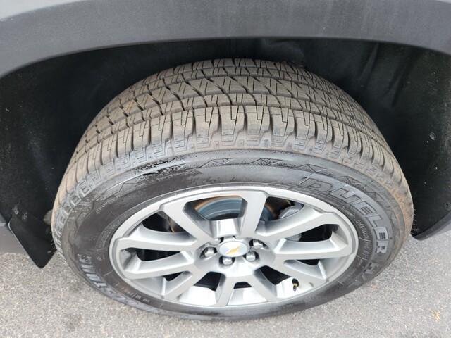 used 2023 Chevrolet Traverse car, priced at $14,450