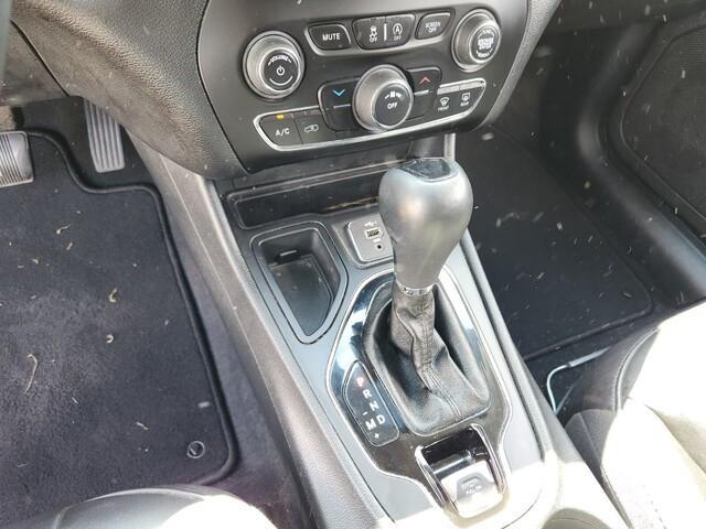 used 2020 Jeep Cherokee car, priced at $7,425