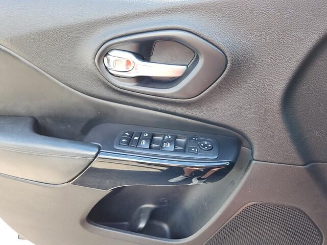 used 2020 Jeep Cherokee car, priced at $7,425