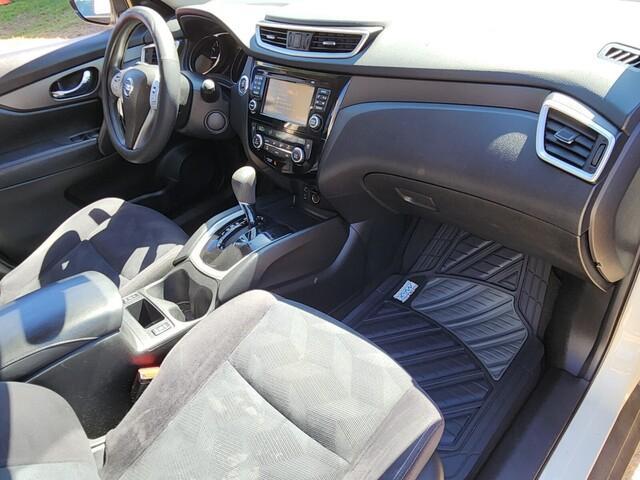 used 2016 Nissan Rogue car