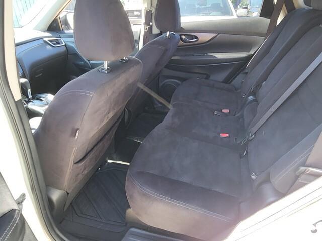 used 2016 Nissan Rogue car