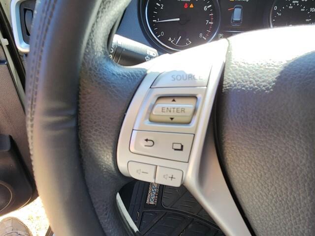 used 2016 Nissan Rogue car