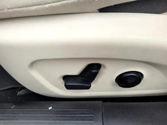 used 2016 Chrysler 200 car, priced at $3,850