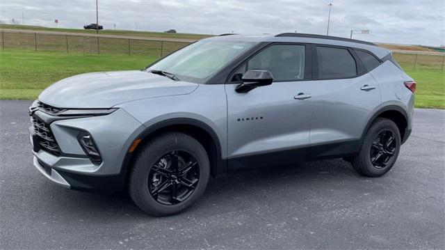 new 2025 Chevrolet Blazer car, priced at $36,902