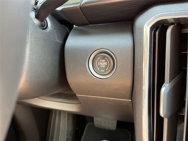 new 2025 GMC Acadia car, priced at $48,427