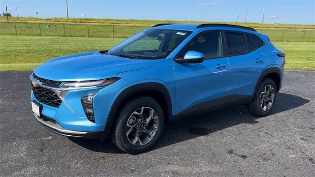 new 2025 Chevrolet Trax car, priced at $26,305