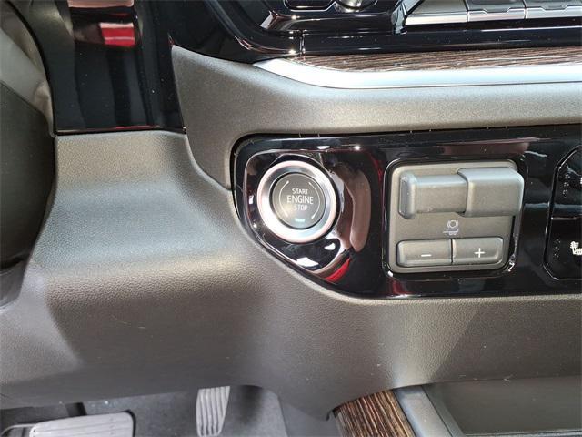 new 2025 GMC Sierra 1500 car, priced at $50,151