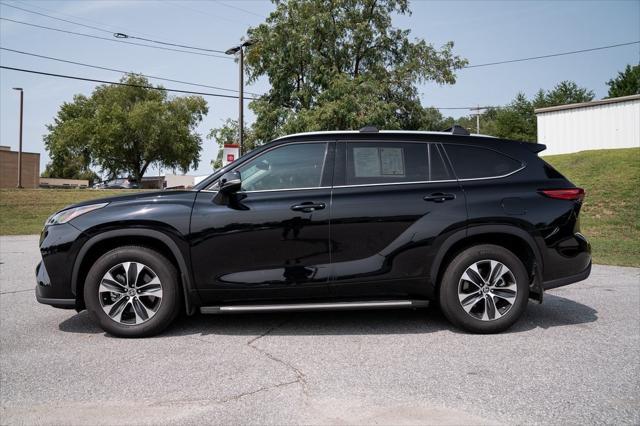 used 2021 Toyota Highlander car, priced at $39,680