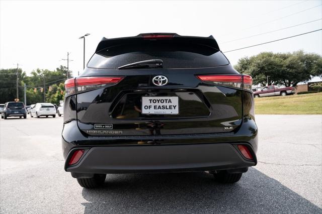 used 2021 Toyota Highlander car, priced at $39,680