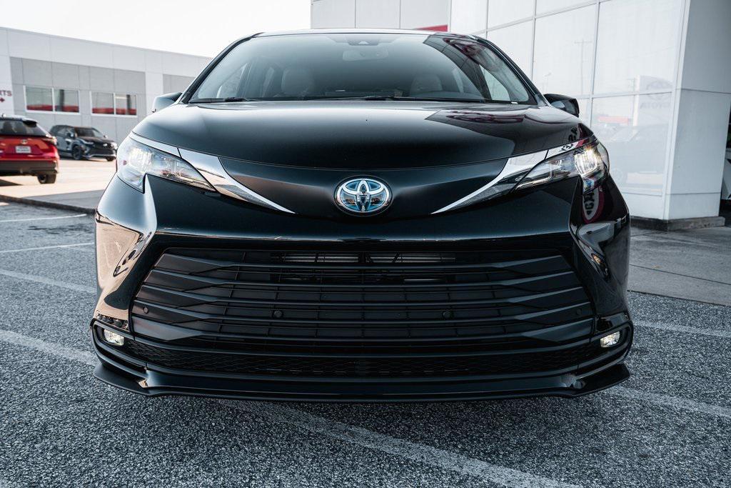 new 2025 Toyota Sienna car, priced at $47,857
