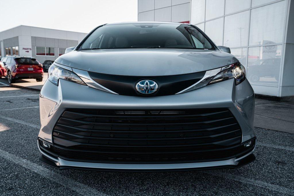 new 2025 Toyota Sienna car, priced at $48,799