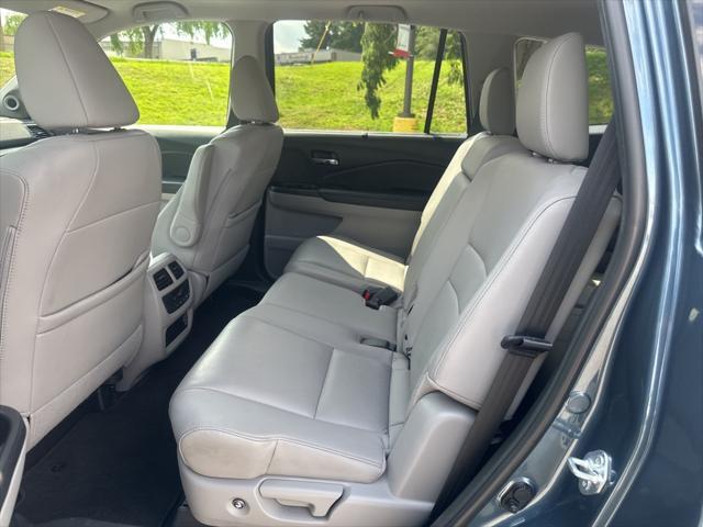 used 2022 Honda Pilot car, priced at $31,950
