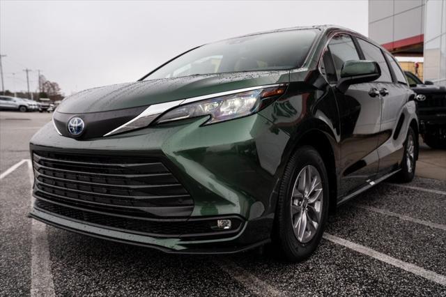 new 2025 Toyota Sienna car, priced at $50,244