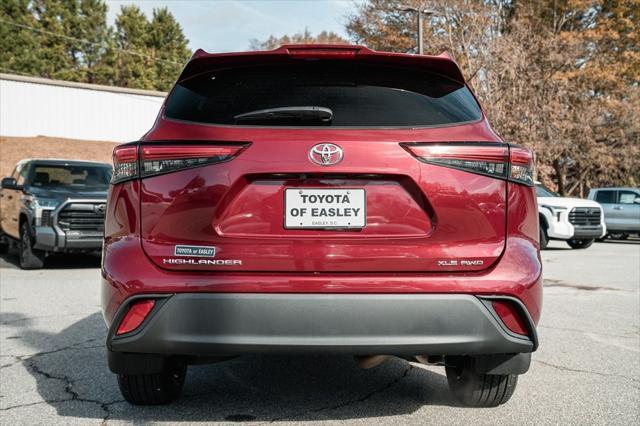 used 2021 Toyota Highlander car, priced at $38,850