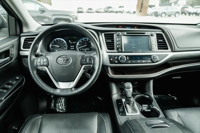 used 2017 Toyota Highlander car, priced at $26,950