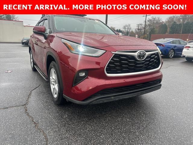 used 2021 Toyota Highlander car, priced at $31,450