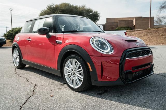 used 2023 MINI Hardtop car, priced at $27,950