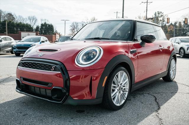 used 2023 MINI Hardtop car, priced at $27,950