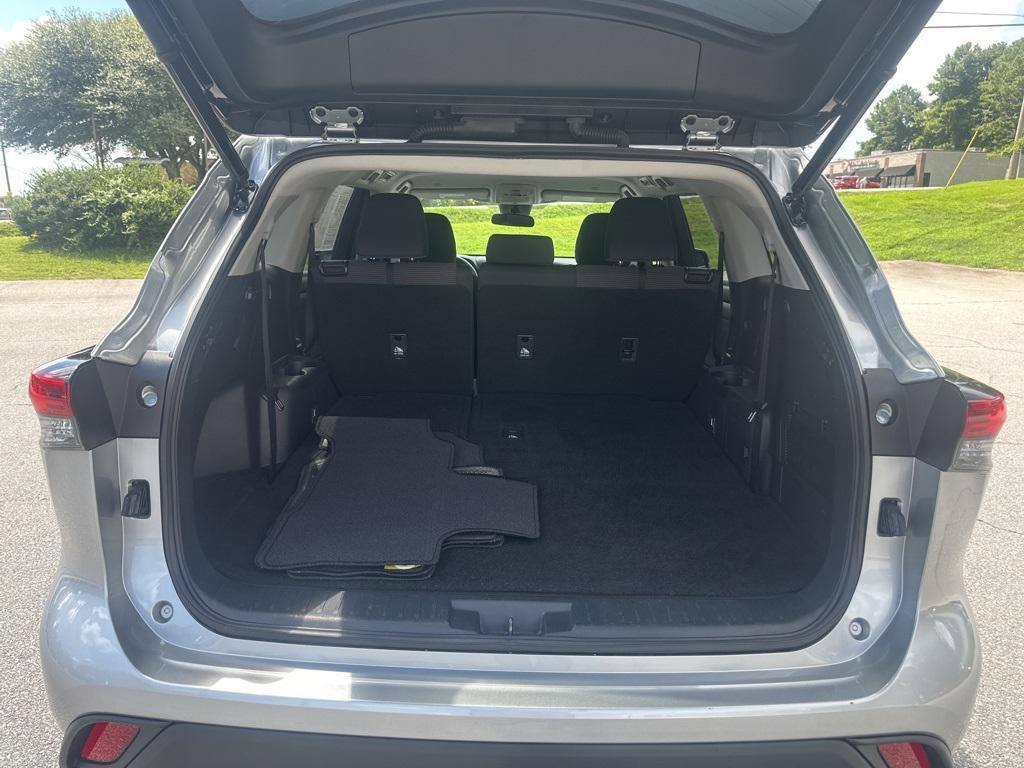 used 2023 Toyota Highlander Hybrid car, priced at $38,750