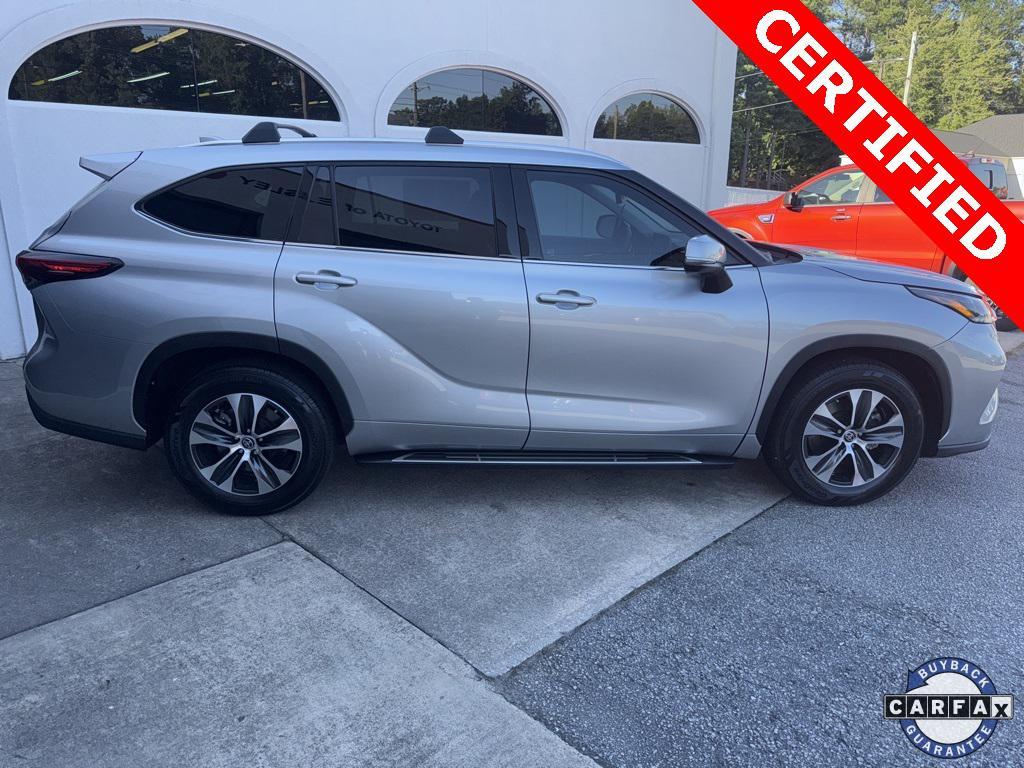 used 2021 Toyota Highlander car, priced at $31,950
