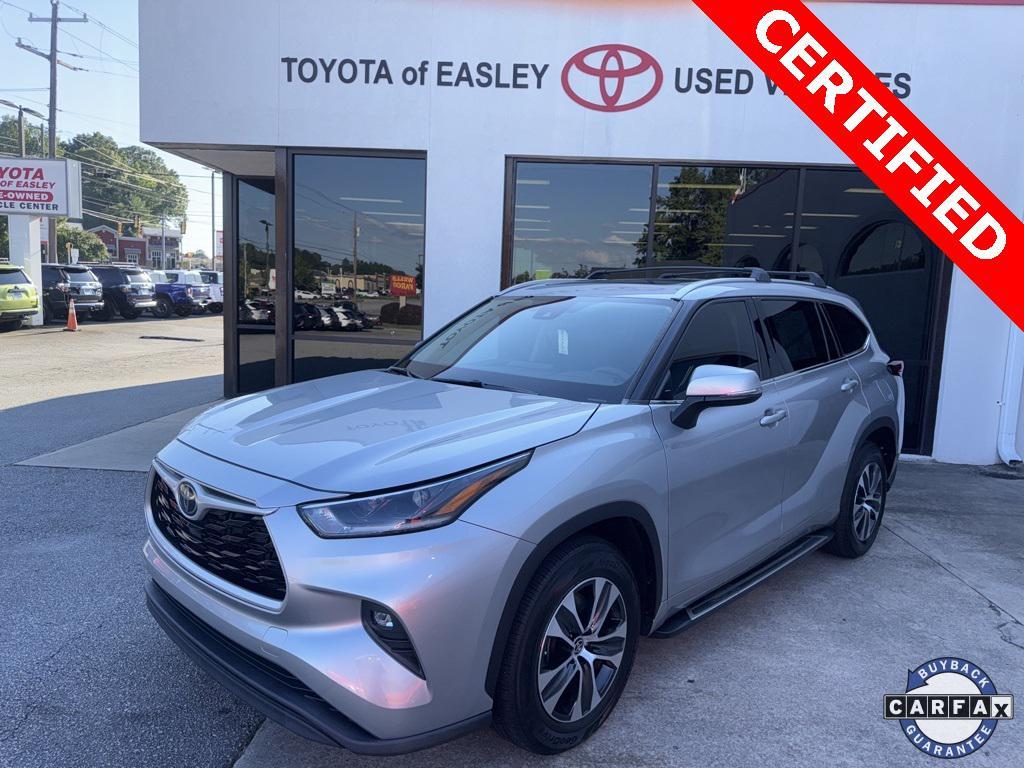 used 2021 Toyota Highlander car, priced at $31,950