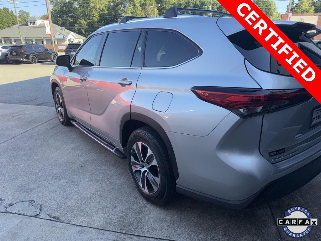 used 2021 Toyota Highlander car, priced at $31,950