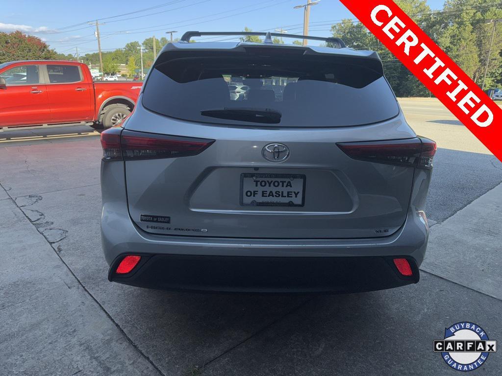 used 2021 Toyota Highlander car, priced at $31,950