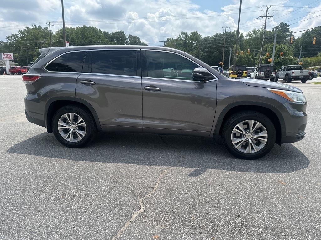 used 2015 Toyota Highlander car, priced at $19,950