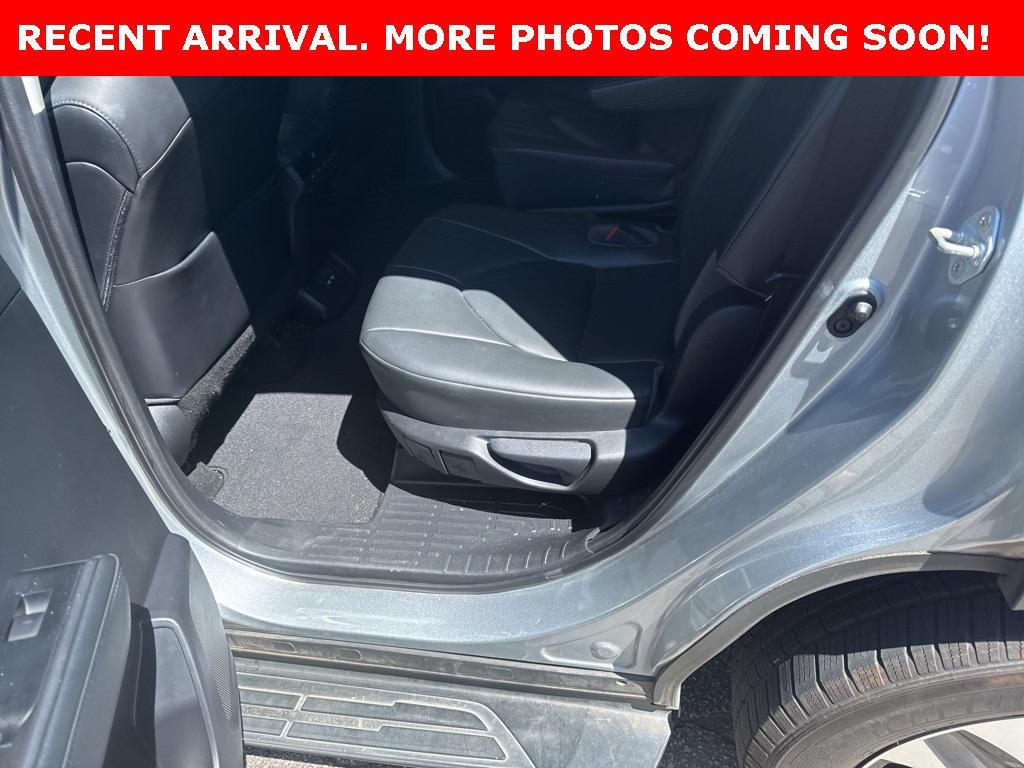 used 2021 Toyota Highlander car, priced at $28,950