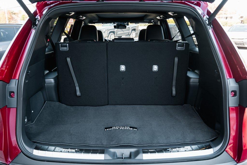 new 2026 Toyota Grand Highlander Hybrid car, priced at $66,841