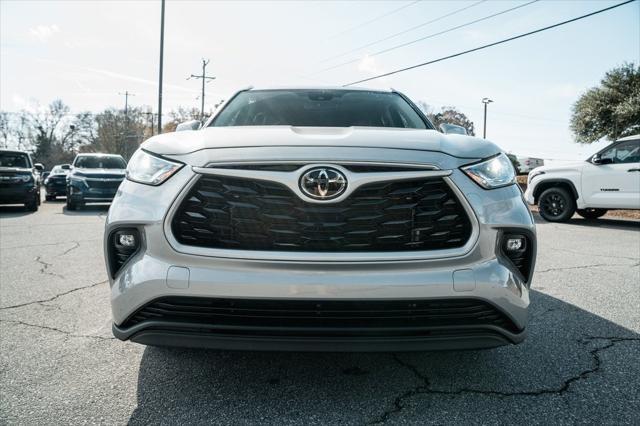 used 2023 Toyota Highlander car, priced at $42,750