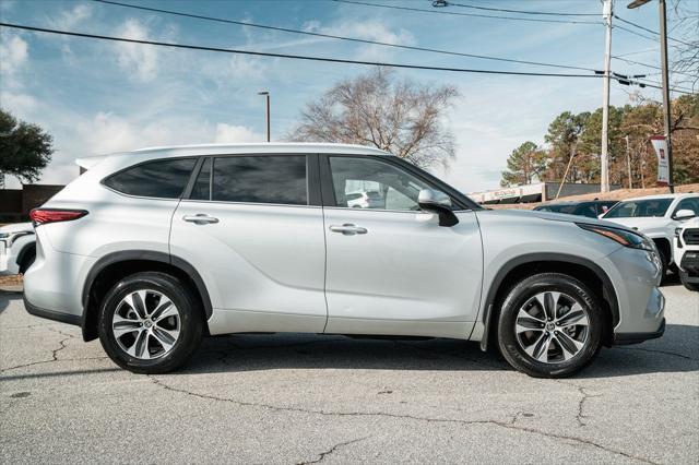 used 2023 Toyota Highlander car, priced at $42,750