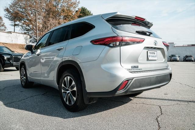 used 2023 Toyota Highlander car, priced at $42,750